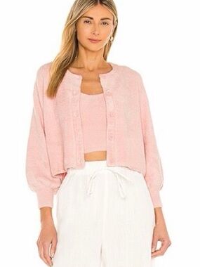 Alice + Olivia (Sylvia Fuzzy Long Sleeved Relaxed Cardigan in English Rose